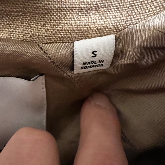 Aritzia Trench coat - Picture 4 of 8